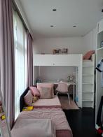 bed hoogslaper met bureau Smastad Ikea, Ophalen, Zo goed als nieuw, Hoogslaper