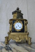 Oude neogotische klok in verguld brons, Ophalen