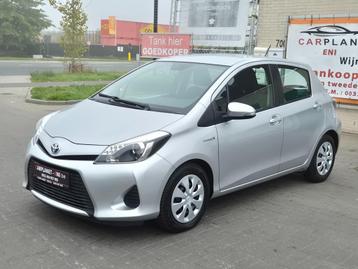 Toyota Yaris AUTOMAAT Hybrid Elektro Benzine1.5VVT GARANTIE beschikbaar voor biedingen