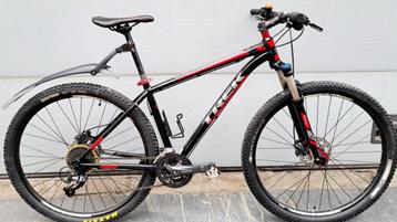 VTT Trek 29" état nickel prix375€0489813734 beschikbaar voor biedingen