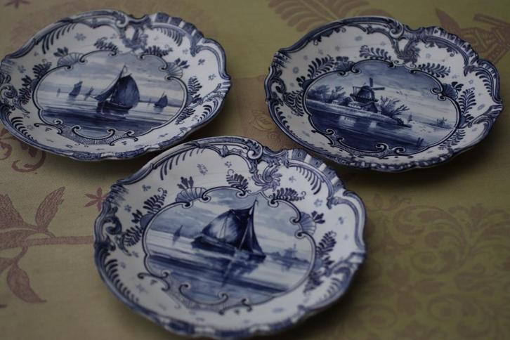 Set porseleinen borden Royal Bonn Delft 1900 Boat mill, Antiek en Kunst, Antiek | Wandborden en Tegels, Ophalen of Verzenden