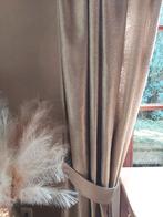 Gordijnen, Ophalen, Bruin