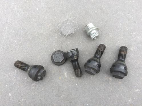 BMW Diefstalremmende wielbouten bmw M12 x 1,5 mm, Auto-onderdelen, Ophanging en Onderstel, BMW, Gebruikt, Ophalen