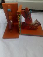 Twee Boekensteunen, Boeken, Ophalen
