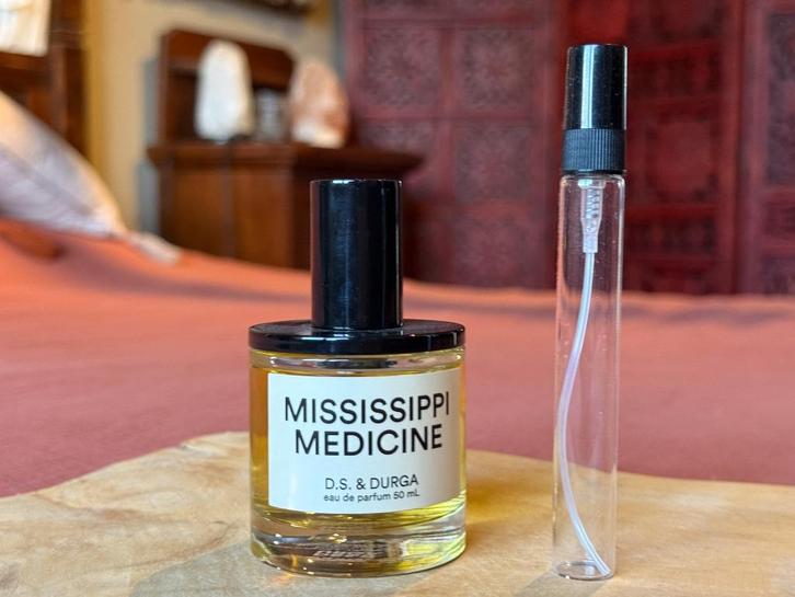 DS & Durga - Mississippi Medicine sample/decant, Bijoux, Sacs & Beauté, Beauté | Parfums, Comme neuf, Enlèvement ou Envoi