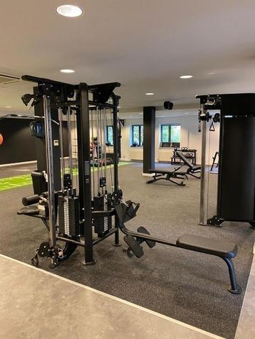 Technogym 4-stack en life fitness DAP set Technogym kracht beschikbaar voor biedingen