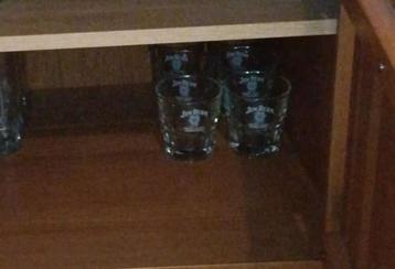 6 stuks whiskey glazen beschikbaar voor biedingen