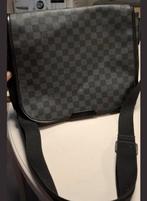 Prachtige Louis Vuitton bag, Handtassen en Accessoires, Tassen | Schoudertassen, Ophalen of Verzenden, Zo goed als nieuw