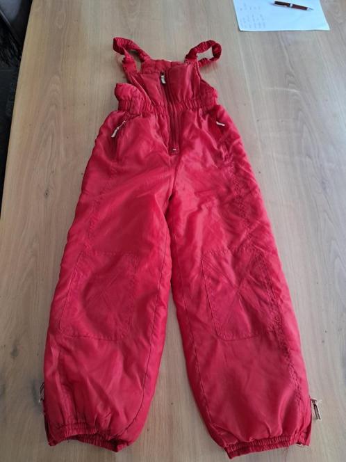 Salopette ski enfant rouge T.122/128cm, Sports & Fitness, Ski & Ski de fond, Utilisé, Vêtements, Autres marques, Enlèvement