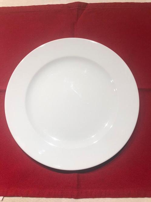 Witte platte borden, Huis en Inrichting, Keuken | Servies, Zo goed als nieuw, Bord(en), Ophalen