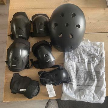 Beschermset incl helm skate step skeeler, Enlèvement ou Envoi, Réglable, Comme neuf