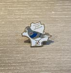 PIN - PIGEON SPORT JURASSIEN - DUIF - DUIVENSPORT, Verzenden, Gebruikt, Sport, Speldje of Pin