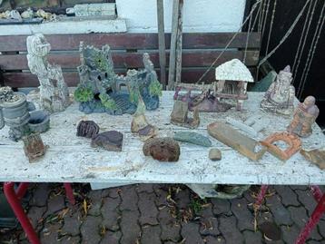 Aquariumdecoratie  beschikbaar voor biedingen