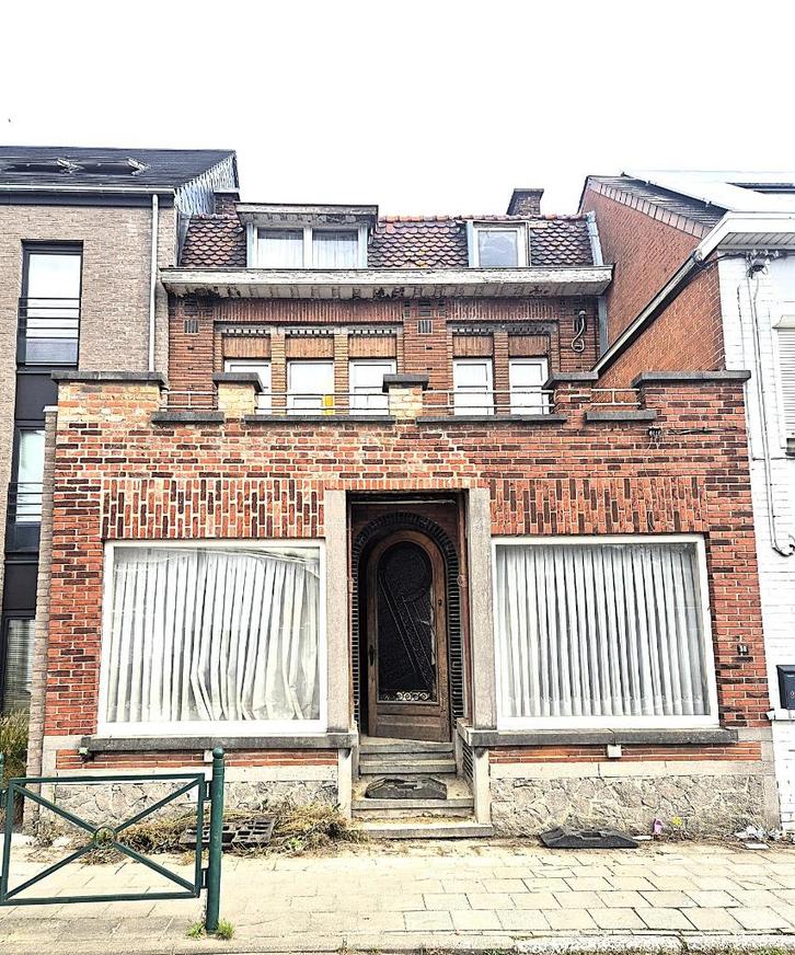 Grande maison d'habitation et de commerce avec jardin, Immo, Huizen en Appartementen te koop, Provincie Henegouwen, 500 tot 1000 m²