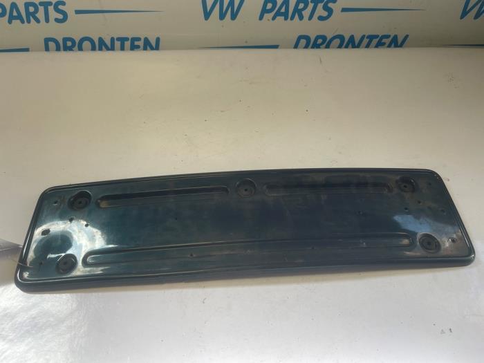Support plaque d'immatriculation avant d'un Volkswagen Phaet, Autos : Pièces & Accessoires, Carrosserie & Tôlerie, Volkswagen
