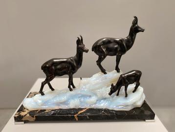 Art deco sculptuur beschikbaar voor biedingen