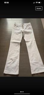 Witte jeans 10€, Ophalen, Zo goed als nieuw