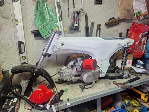 Dax project, Fietsen en Brommers, Brommers | Honda, Zo goed als nieuw, Ophalen