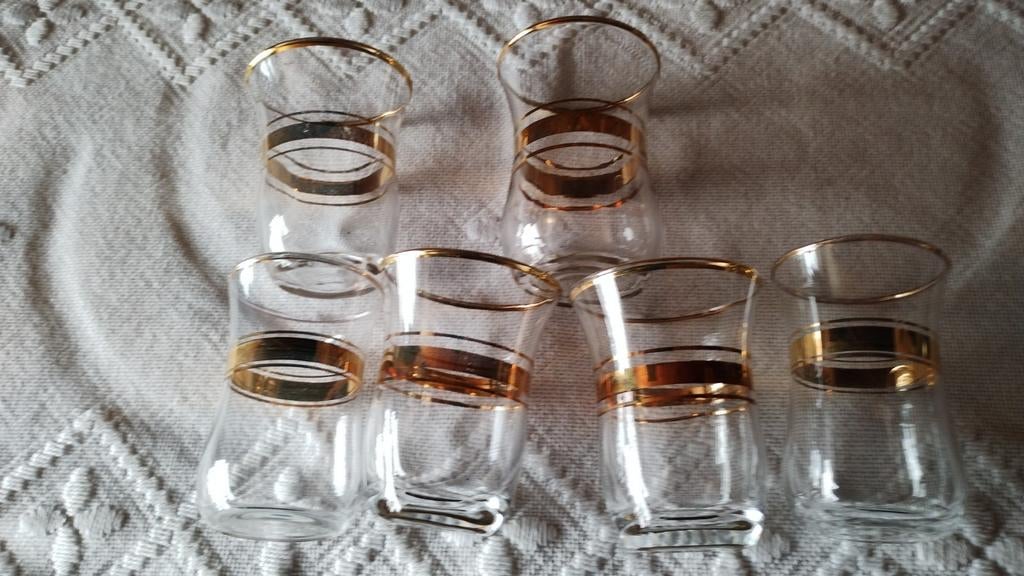 6 jeneverglaasjes 7,5 cm hoog, Ophalen, Zo goed als nieuw