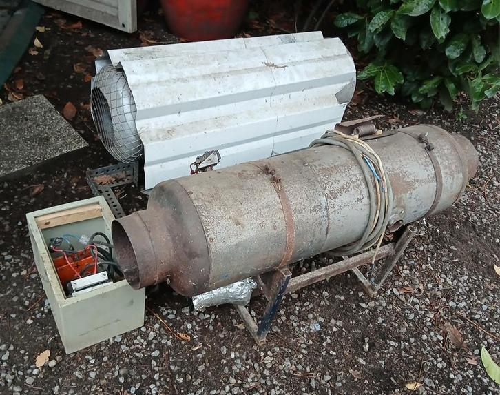 2 appareils de chauffage à air chaud alimentés au diesel, Maison & Meubles, Poêles, Utilisé, Autoportant, Autres types, Autres carburants