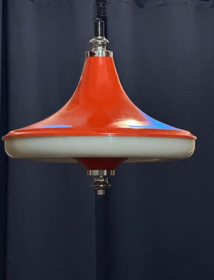 Superbe lustre orange Ufo Space Age 1970, Antiquités & Art, Antiquités | Éclairage, Enlèvement