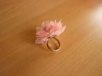 Gratis Verstelbare ring met roze textielen bloem, Ophalen of Verzenden, Roze