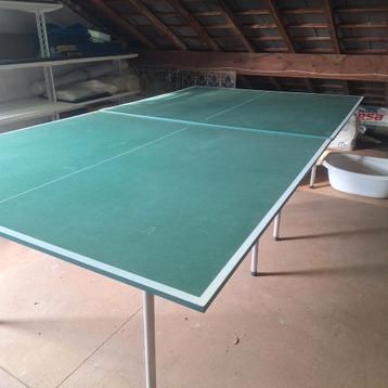 Ping pong tafel . beschikbaar voor biedingen