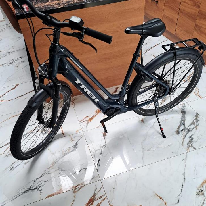 Elektrische fiets Trek met middenmotor, Fietsen en Brommers, Elektrische fietsen, 50 km per accu of meer, Ophalen