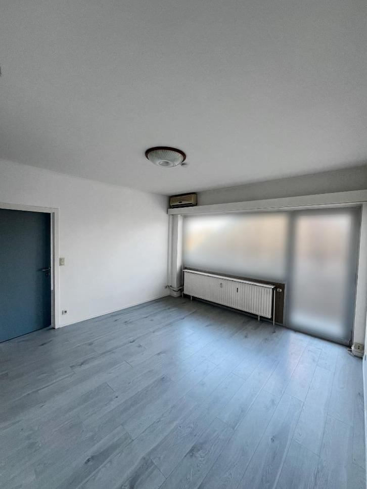 Appartement lumineux 1 chambre à La Hestre, Immo, Appartementen en Studio's te huur, Provincie Henegouwen, 35 tot 50 m²