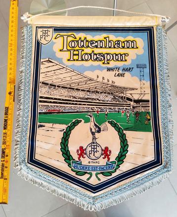 1983 Tottenham Hotspur sublieme vintage vaandel vaantje beschikbaar voor biedingen