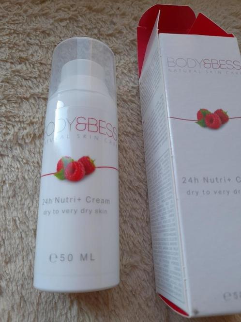 24 h nutri+ creme body&bess NIEUW, Handtassen en Accessoires, Uiterlijk | Gezichtsverzorging, Nieuw, Verzorging, Gehele gezicht