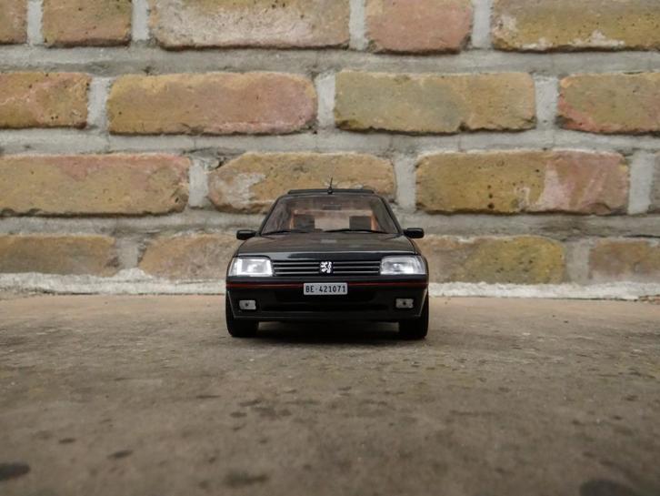 Peugeot 205 GTI (1.9) "Collection" Norev 1-18, Hobby en Vrije tijd, Modelauto's | 1:18, Zo goed als nieuw, Auto, Norev, Ophalen of Verzenden