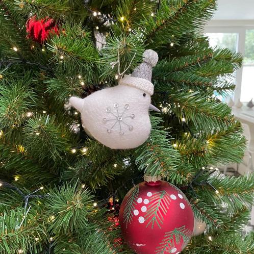 Kerstversiering - mus in wit/grijs in vilt, Diversen, Kerst, Zo goed als nieuw, Ophalen of Verzenden