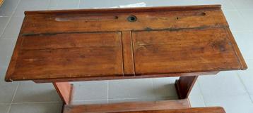 schoolbank beschikbaar voor biedingen