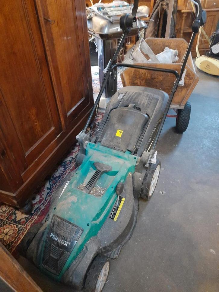 Elektrische grasmaaier Ferrex, Tuin en Terras, Grasmaaiers, Gebruikt, Elektrische grasmaaier, 30 t/m 39 cm, Cirkelmaaier, Opvangbak