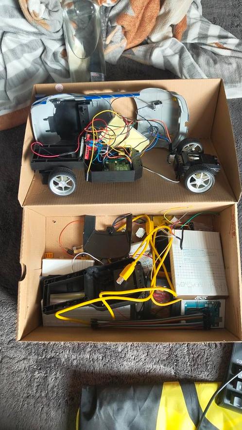 Arduino DIY set auto, Hobby en Vrije tijd, Modelbouw | Radiografisch | Auto's, Zo goed als nieuw, Verzenden