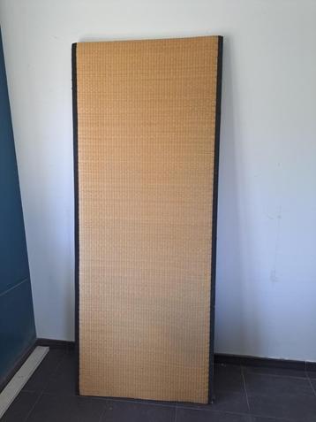 Panneau de tatami beschikbaar voor biedingen