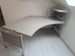 Super handige en ruime bureau, Ophalen, Zo goed als nieuw, Bureau