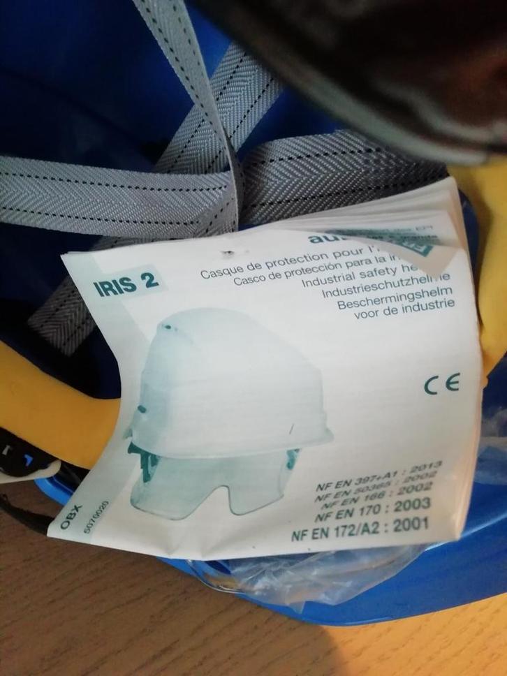 VEILIGHEIDSHELM IRIS 2 VOLLEDIG EN NIEUW, Doe-het-zelf en Bouw, Veiligheidskleding, Nieuw, Ophalen of Verzenden