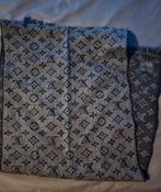 Écharpe Louis vuitton, Kleding | Dames, Mutsen, Sjaals en Handschoenen, Ophalen of Verzenden, Zo goed als nieuw, Sjaal
