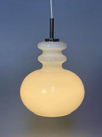 Vintage Peill&Putzler hanglamp, Opaline glas, Duitsland 1960