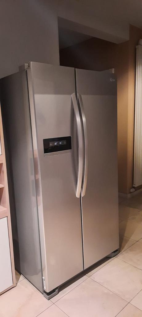 LG Side-by-Side koelkast – defecte motor, Elektronische apparatuur, Koelkasten en IJskasten, Gebruikt, 200 liter of meer, 160 cm of meer