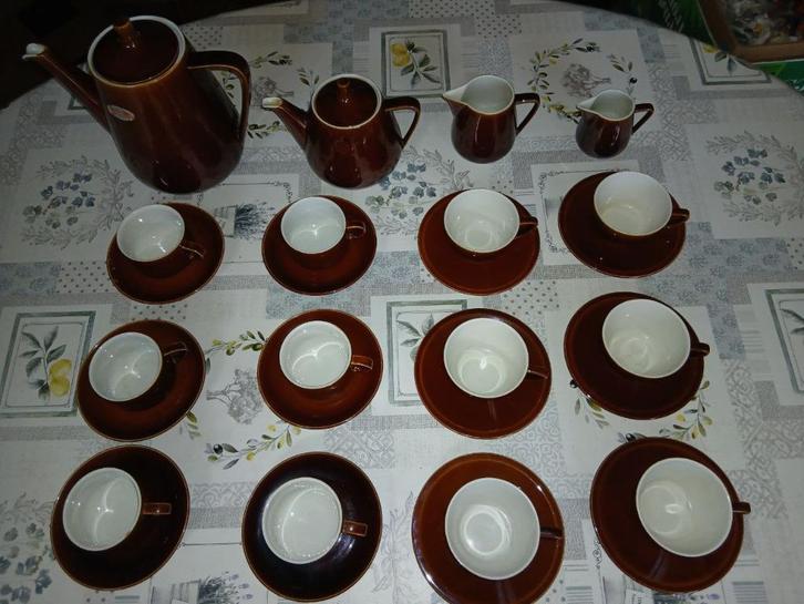 Villeroy & Boch set bruin/bruin, Huis en Inrichting, Keuken | Servies, Gebruikt, Kop(pen) en/of Schotel(s), Effen, Ophalen