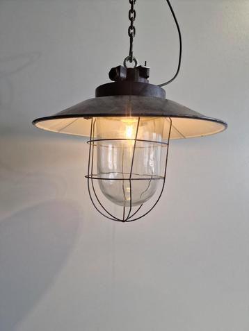 vintage bakelite draad lampen  beschikbaar voor biedingen