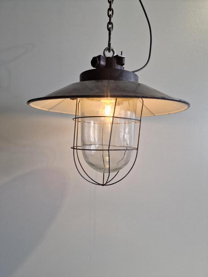 vintage bakelite draad lampen, Huis en Inrichting, Lampen | Hanglampen, Gebruikt, Minder dan 50 cm, Glas, Metaal, Overige materialen