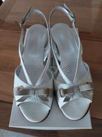 Chaussure ouverte Miss Clair pointure 37,5, Vêtements | Femmes, Vêtements de mariage & Accessoires de mariage, Comme neuf, Enlèvement ou Envoi