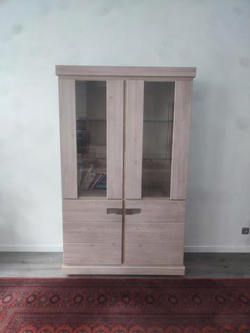 Vitrine salon salle à manger  beschikbaar voor biedingen