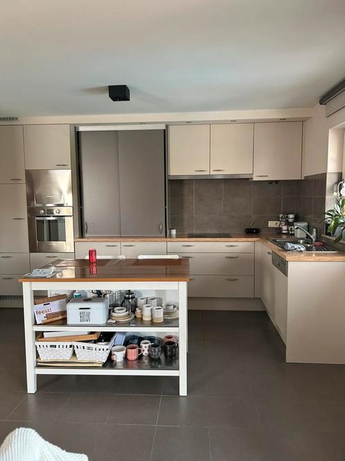 Complete keuken (creme) te koop, Huis en Inrichting, Keuken | Complete keukens, Gebruikt, Hoekkeuken, Crème, Hout, Ophalen