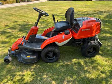 Demo zitmaaier Husqvarna 12 u met factuur beschikbaar voor biedingen