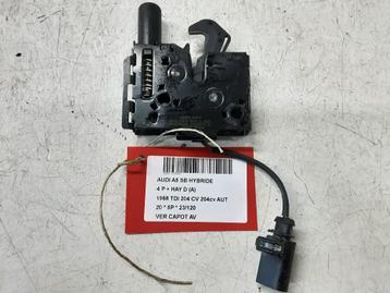 MOTORKAP SLOT Audi A5 Sportback (F5A / F5F) (8W0823509C) beschikbaar voor biedingen